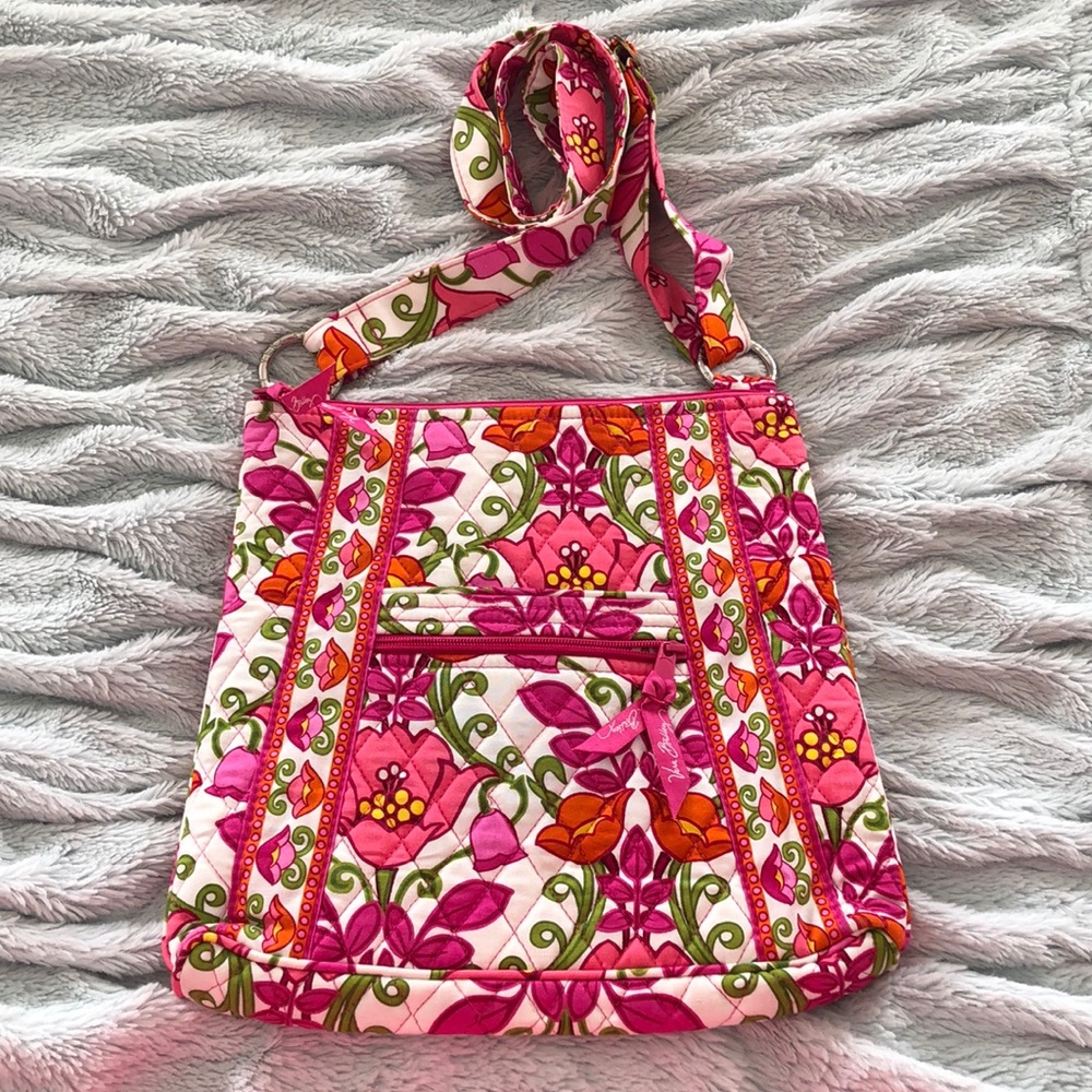Vera Bradley crossbody w/card case. NWOT